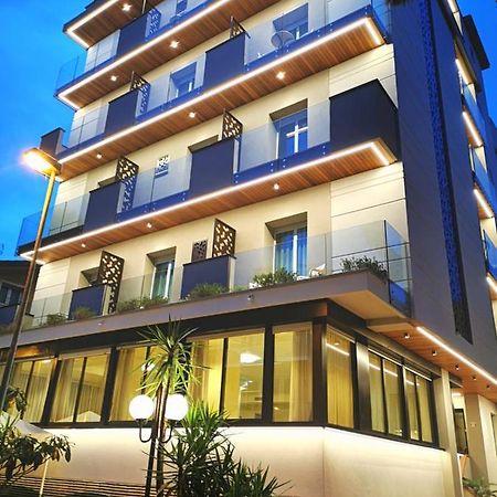 Hotel Cavalli Cattolica Exterior foto