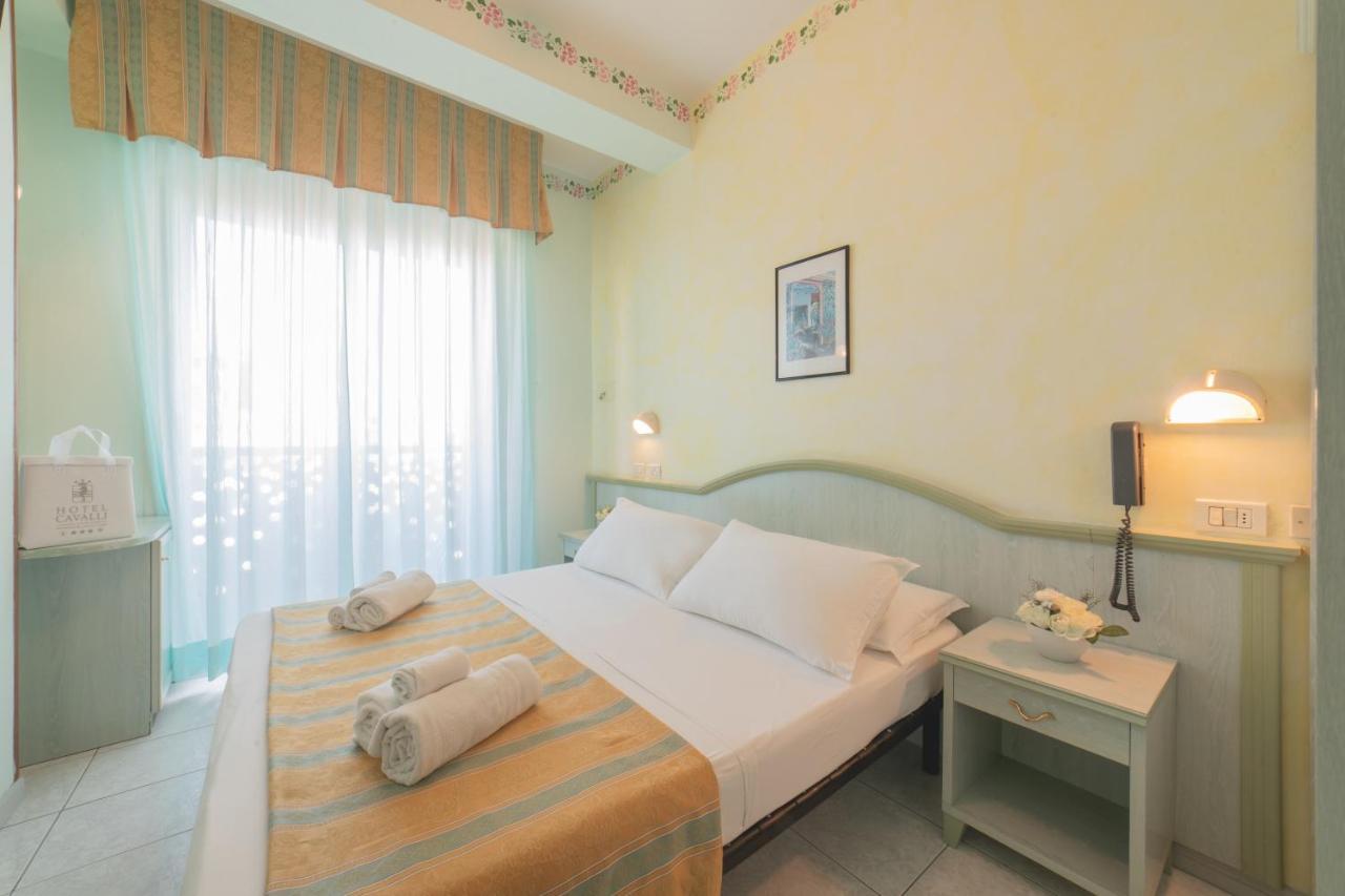 Hotel Cavalli Cattolica Exterior foto